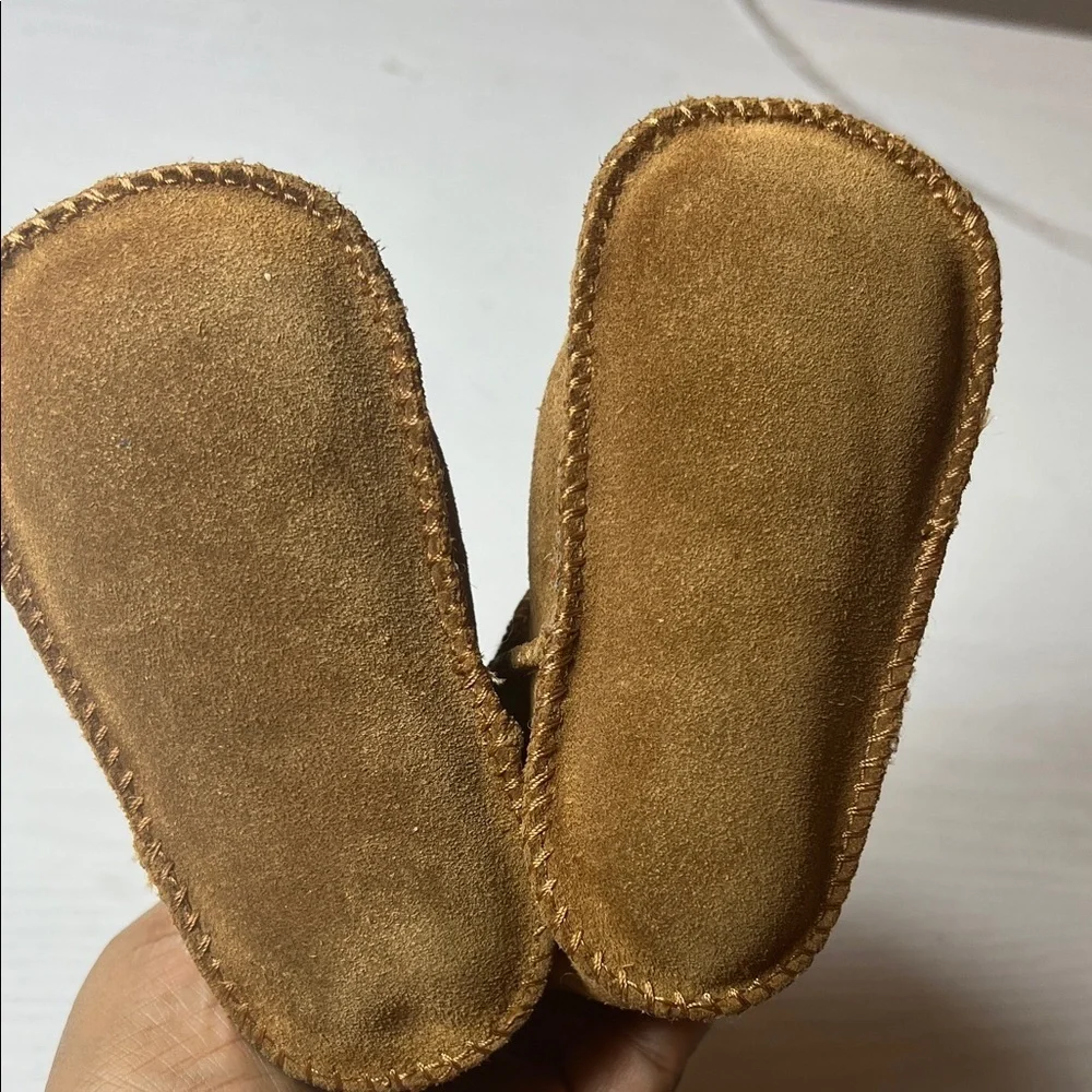 UGG Tan Suede Infant Booties b91